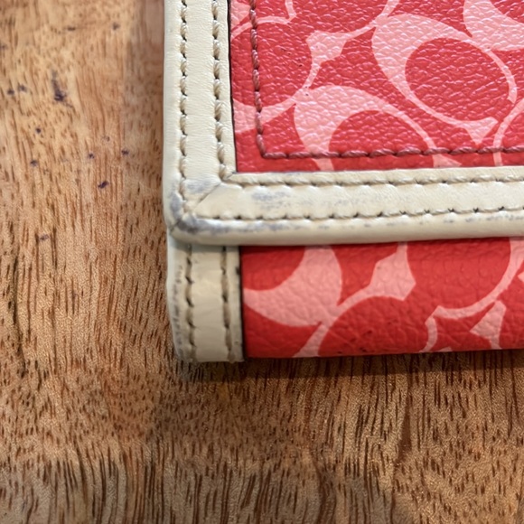 COACH Signature Stripe Wallet - Picture 15 of 16